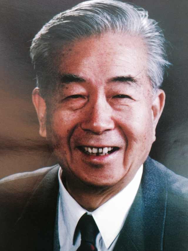 崔月犁